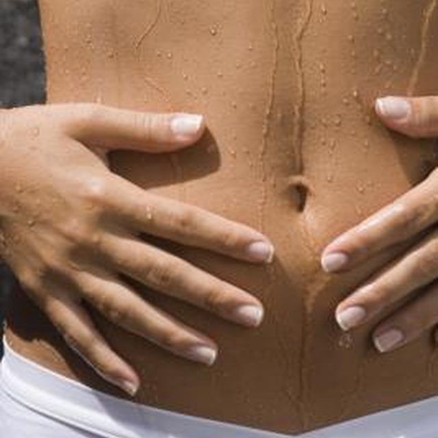 How to Get Rid of Female Hair Around the Belly Button